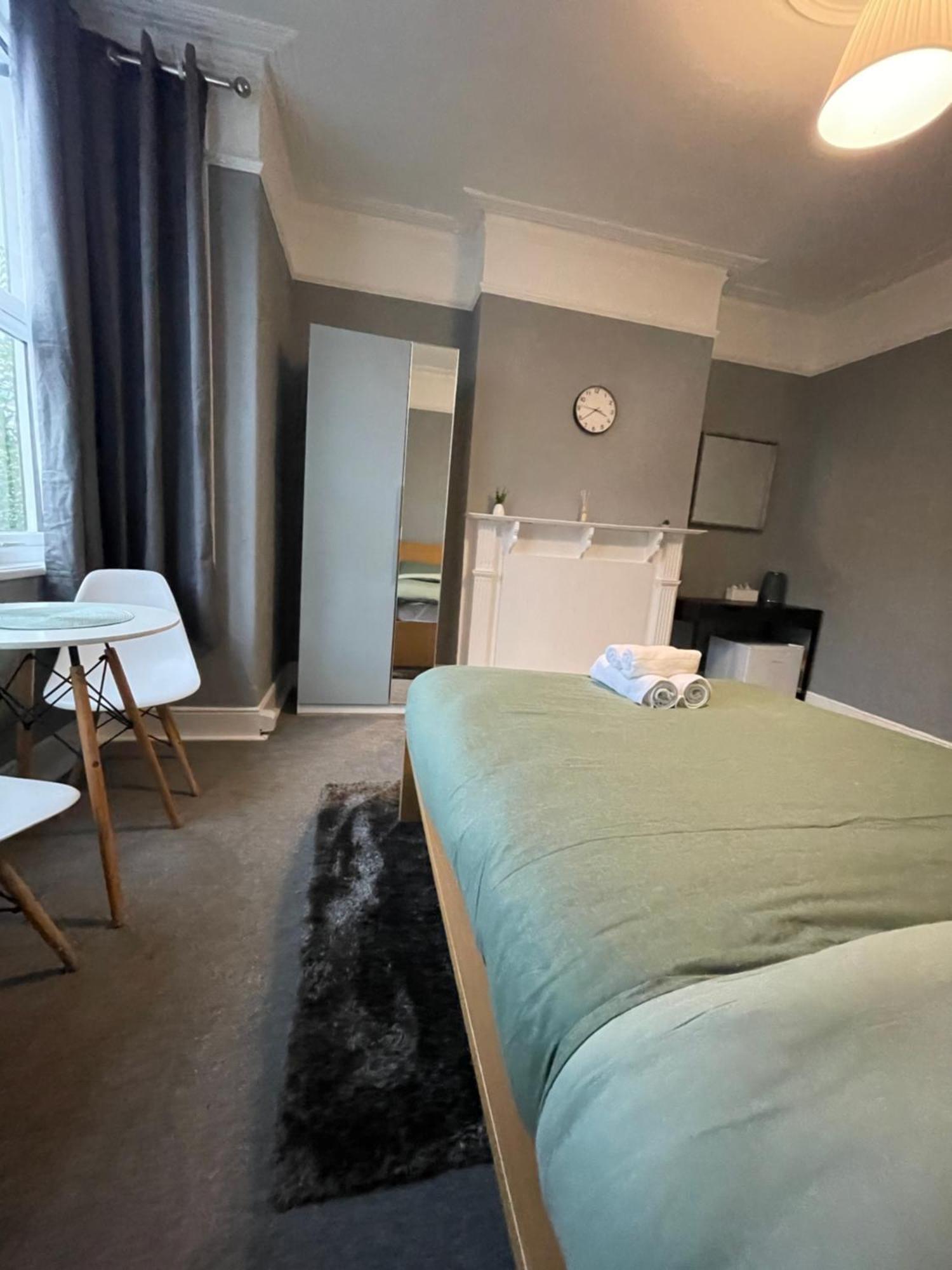 Cosy Double Rooms A Stones Throw From Wembley Stadium ロンドン エクステリア 写真